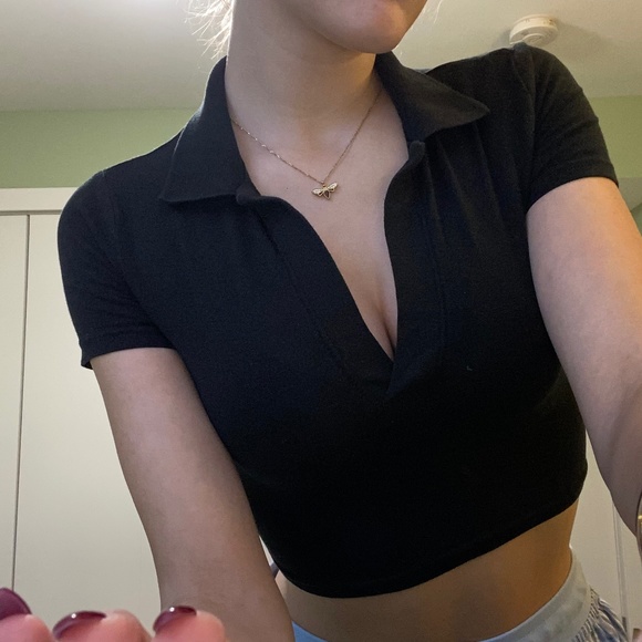 black crop top - Picture 1 of 8